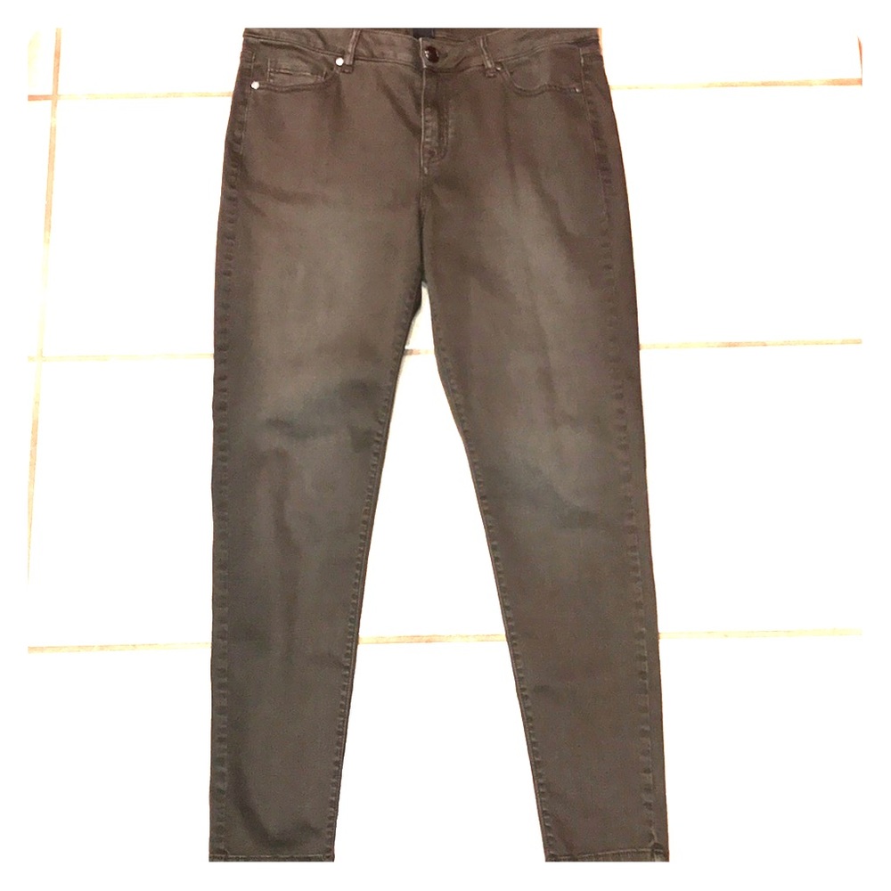 Lane Bryant Mid Rise Super Stretch Skinny Jean